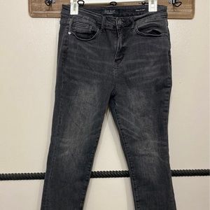 July blue lightly distressed Capri